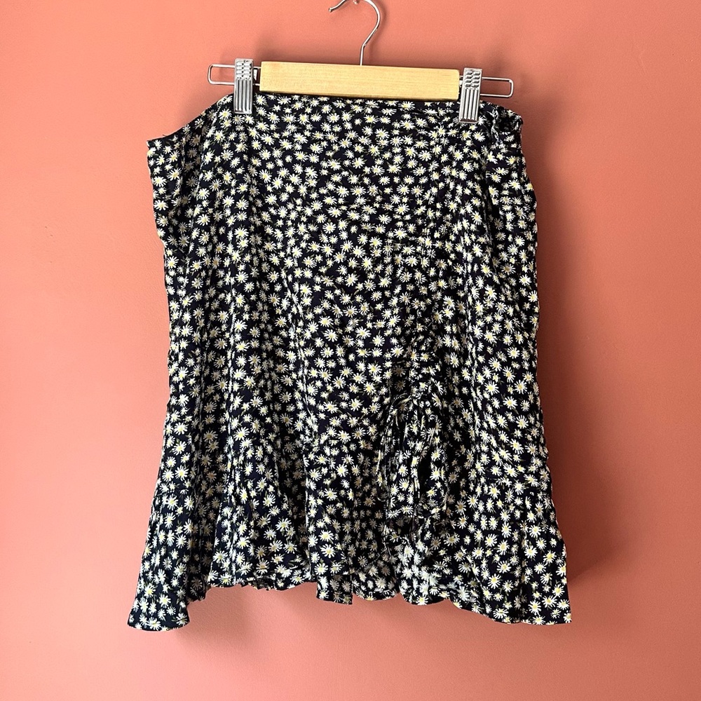 NWT American Eagle Floral Mini Skirt